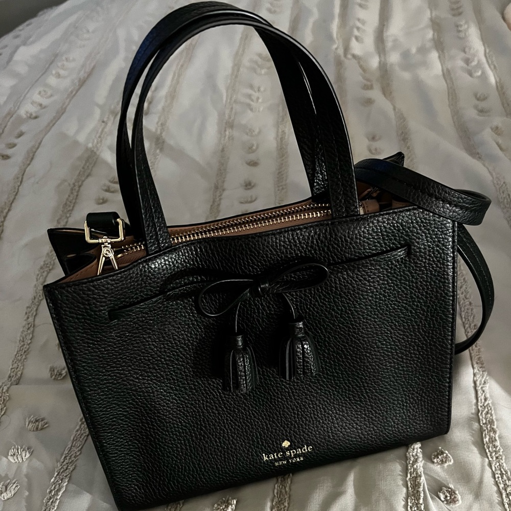 Black Kate spade purse